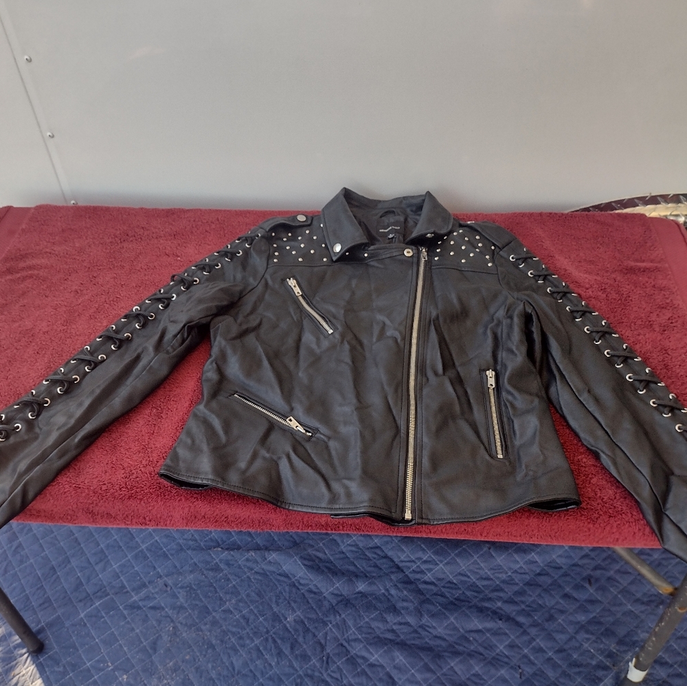 Members only vegan leather jacket size L